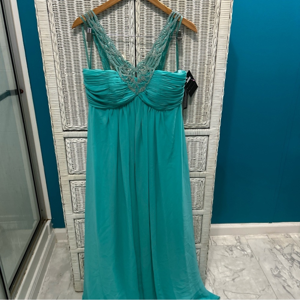 Amelia Couture Long Dress‎ | Green | Size 12 | NWT | D2 - Picture 4 of 14